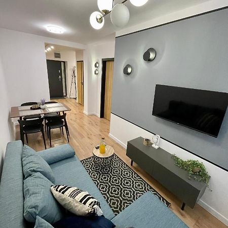 Przestronny Apartament W Centrum Miasta Radom Extérieur photo